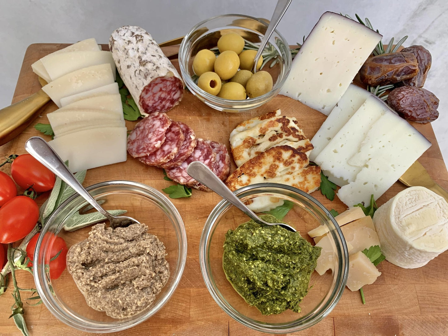 Lindsay’s Apothecary - Pesto No. 1 - Sauces + Spreads - Farm2Me - -